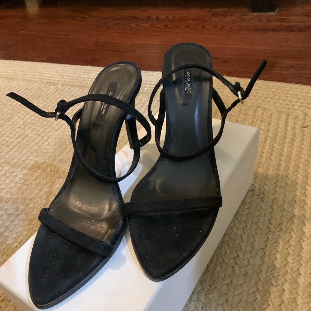 Zara black suede strappy sandal size 8
